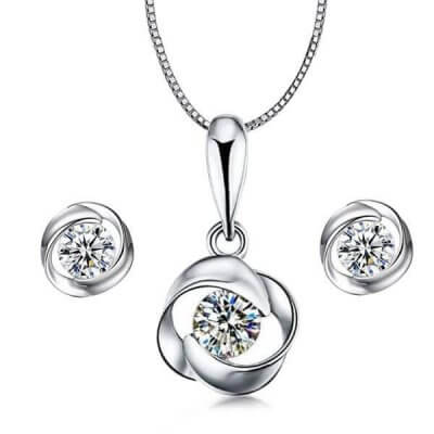 Classic Round Blossom Pendant Necklace And Earrings Jewelry Set