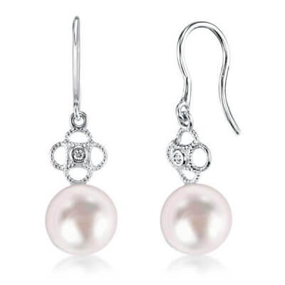Clover Floral Design Pearl Drop Earrings For Women